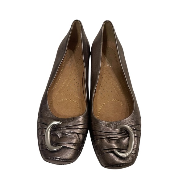 Women’s NATURALIZER Violette Leather Elegant Metallic Flats Shoes Bronze - Picture 3 of 9